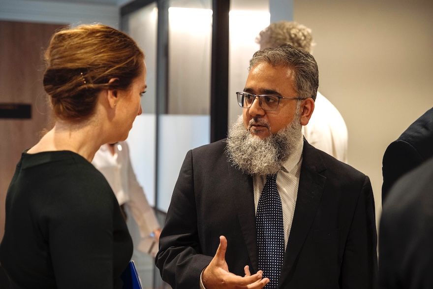 gallery_image_title1