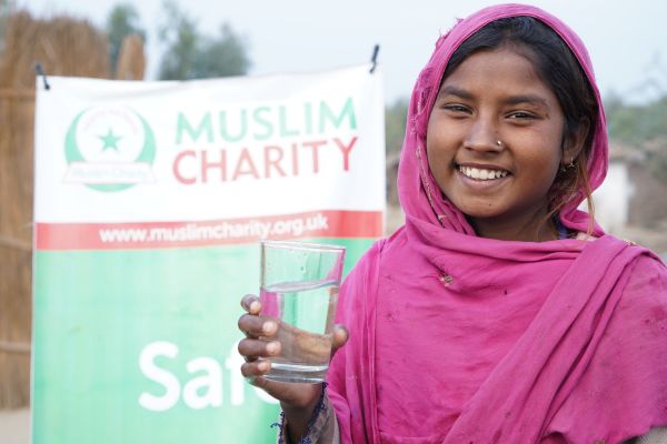 How to Give Sadaqah Online Safely: Avoiding Scams & Ensuring Your Donation Counts